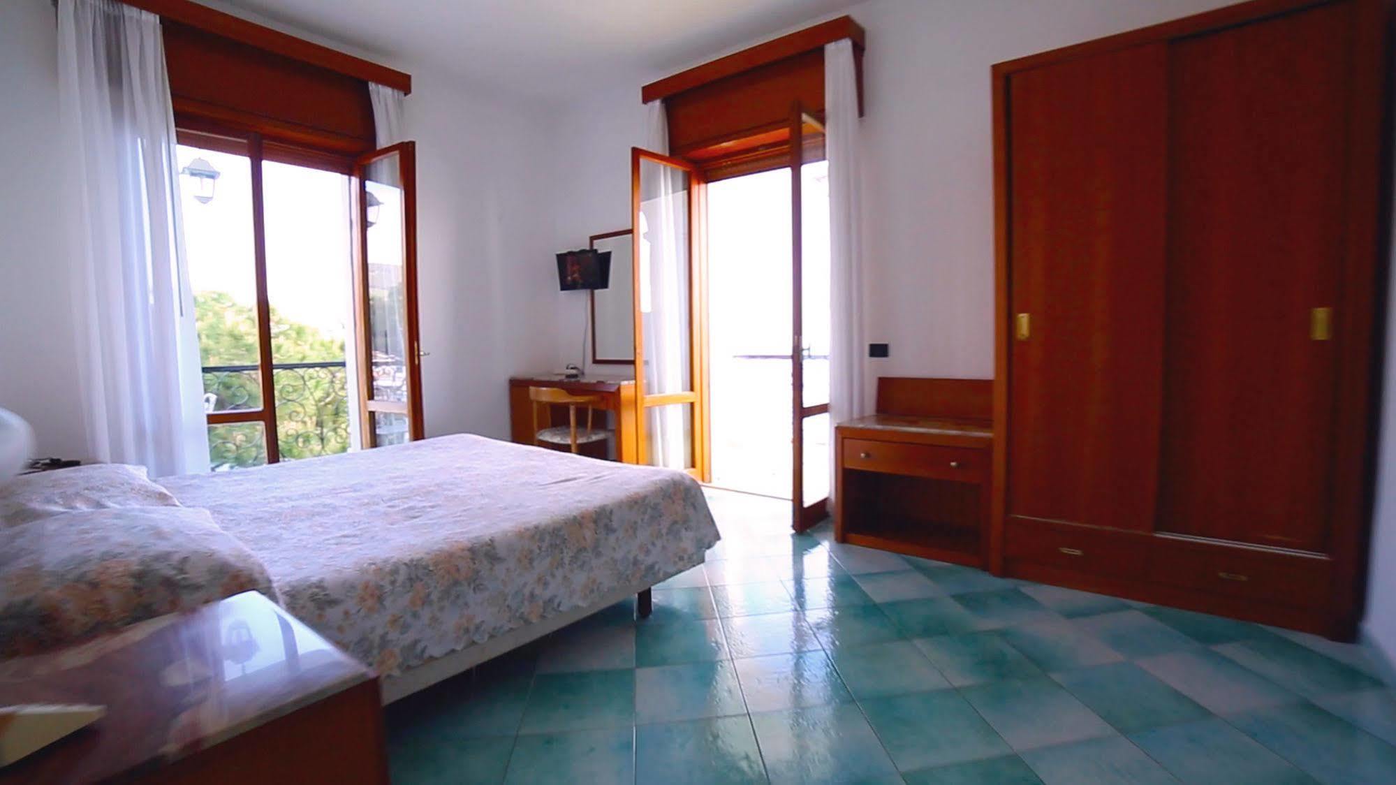 Grand Hotel Ischia Lido Екстериор снимка